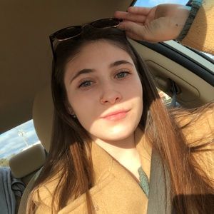 Meet your Posher, Jacqueline